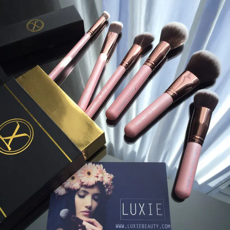 Luxie Pink brushes