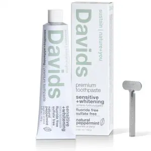 Davids Natural Toothpaste in Sensitive + Whitening