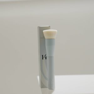 14e Cosmetics Flat Top Foundation Brush
